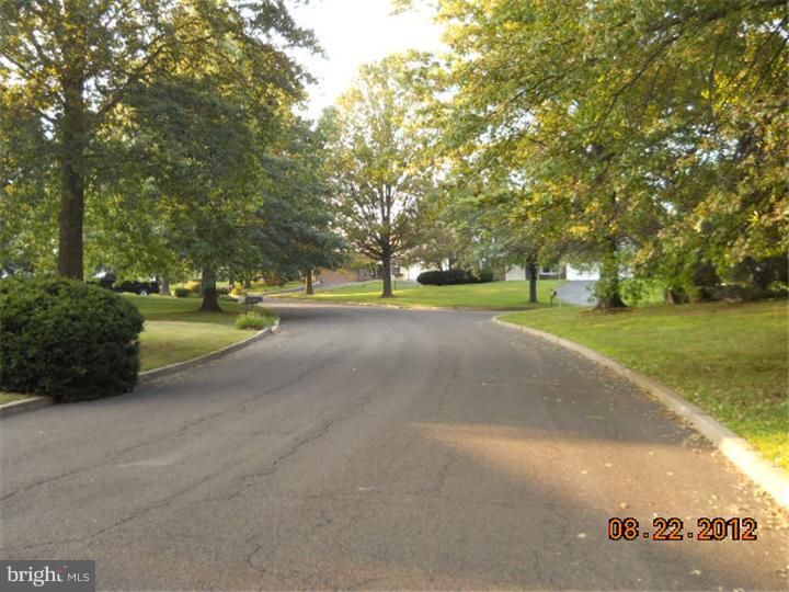 25 Heather Valley Road Holland, PA 18966 - Photo 2 of 9 View