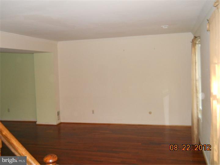25 Heather Valley Road Holland, PA 18966 - Photo 6 of 9 Living Room