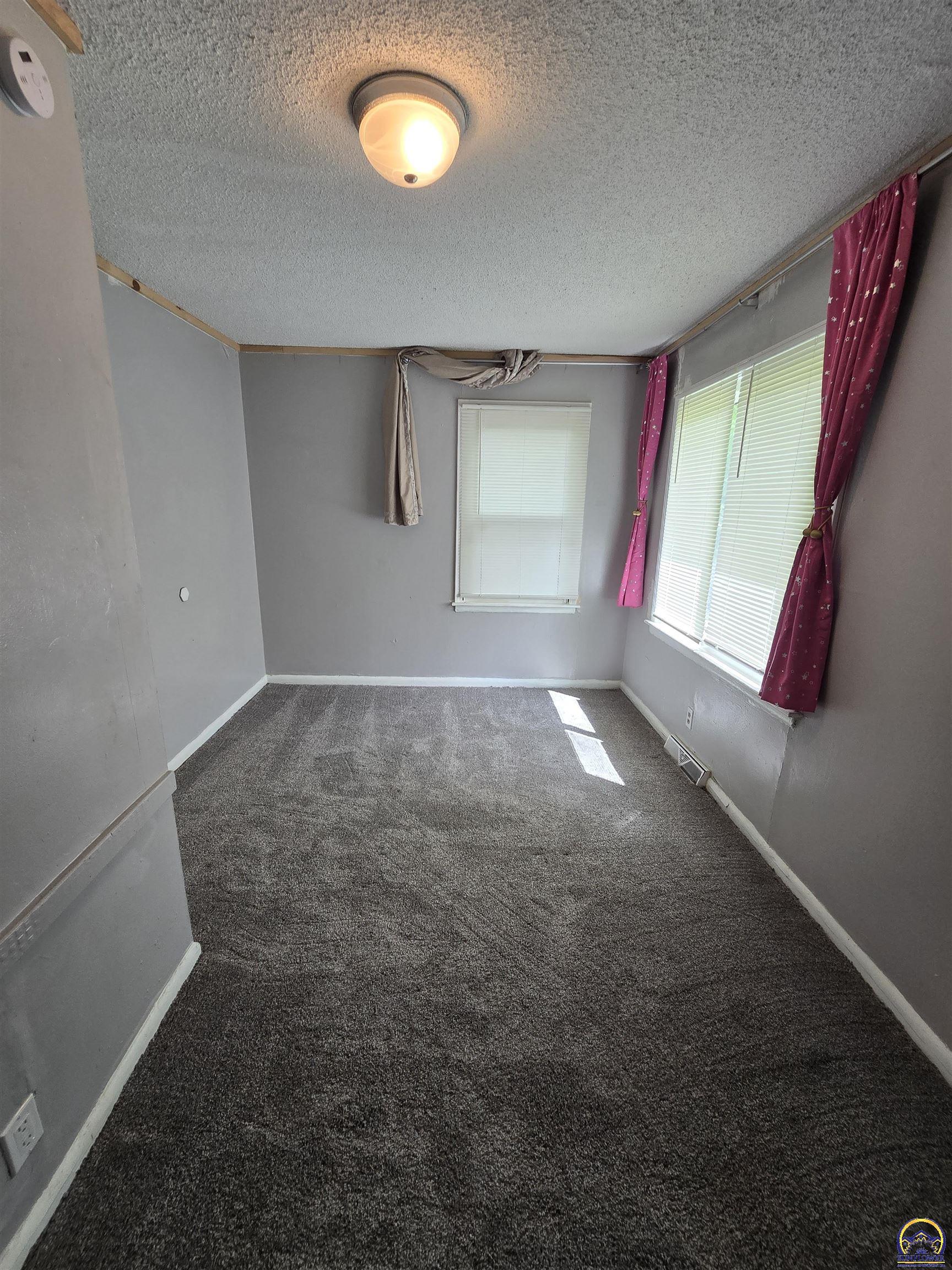 1219 Brook Street Lawrence, KS 66044 - Photo 17 of 30