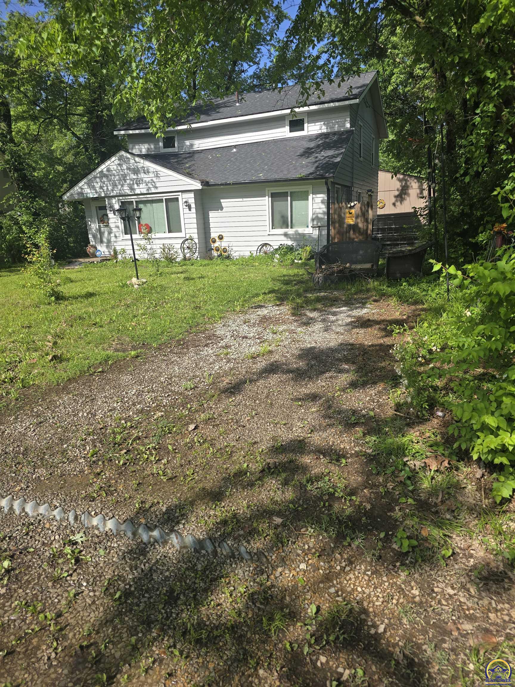 1219 Brook Street Lawrence, KS 66044 - Photo 2 of 30