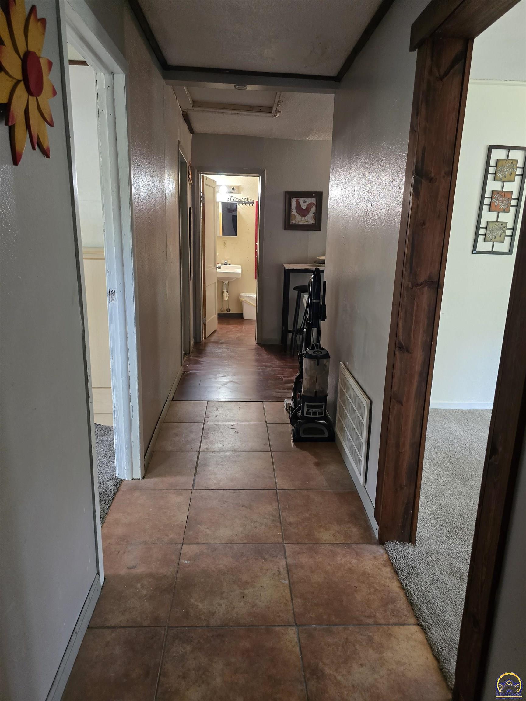 1219 Brook Street Lawrence, KS 66044 - Photo 22 of 30