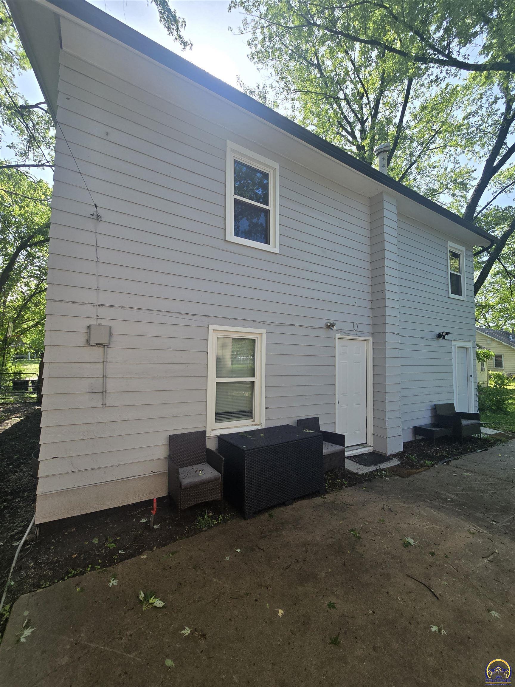 1219 Brook Street Lawrence, KS 66044 - Photo 10 of 30