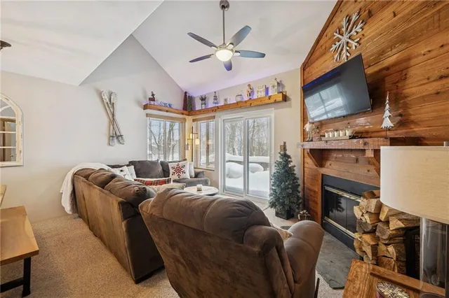 $269,900 | 5103 Summit Drive, Hidden Valley, PA 15502