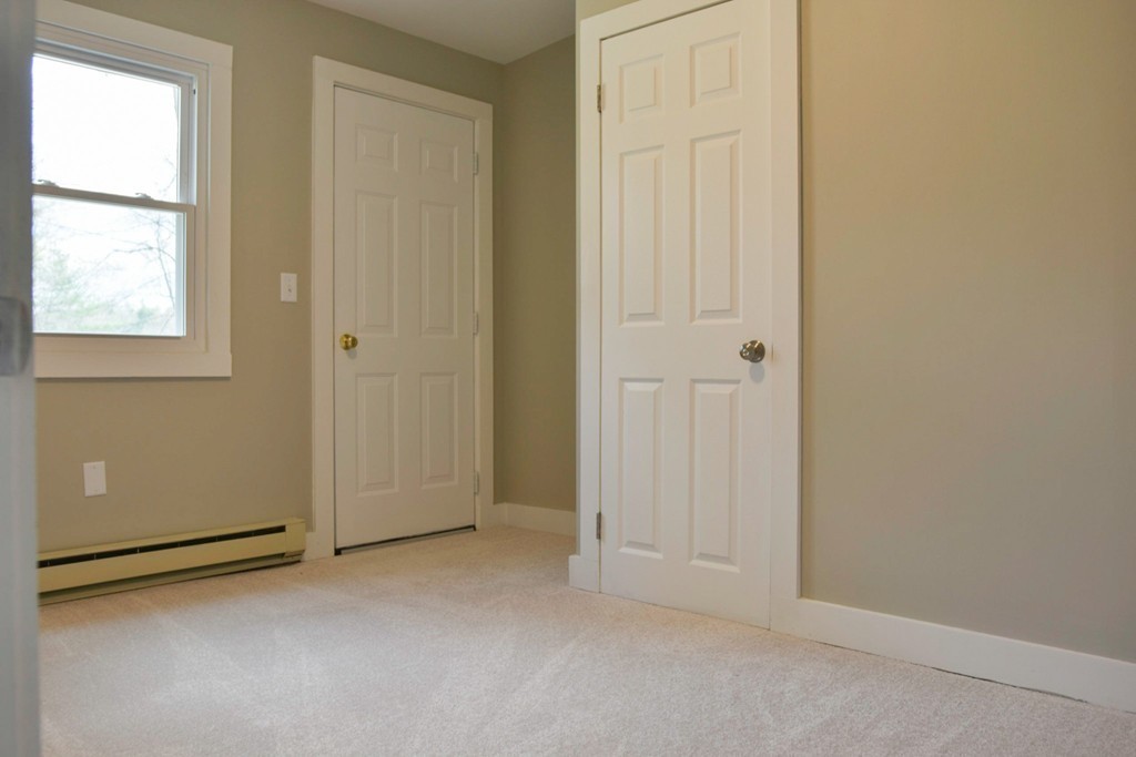 138 South Row Road Lunenburg, MA 01462 - Photo 14 of 20