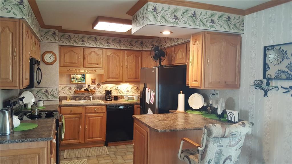 493 Pleasant View Smock Road Smock, PA 15480 - Photo 4 of 24