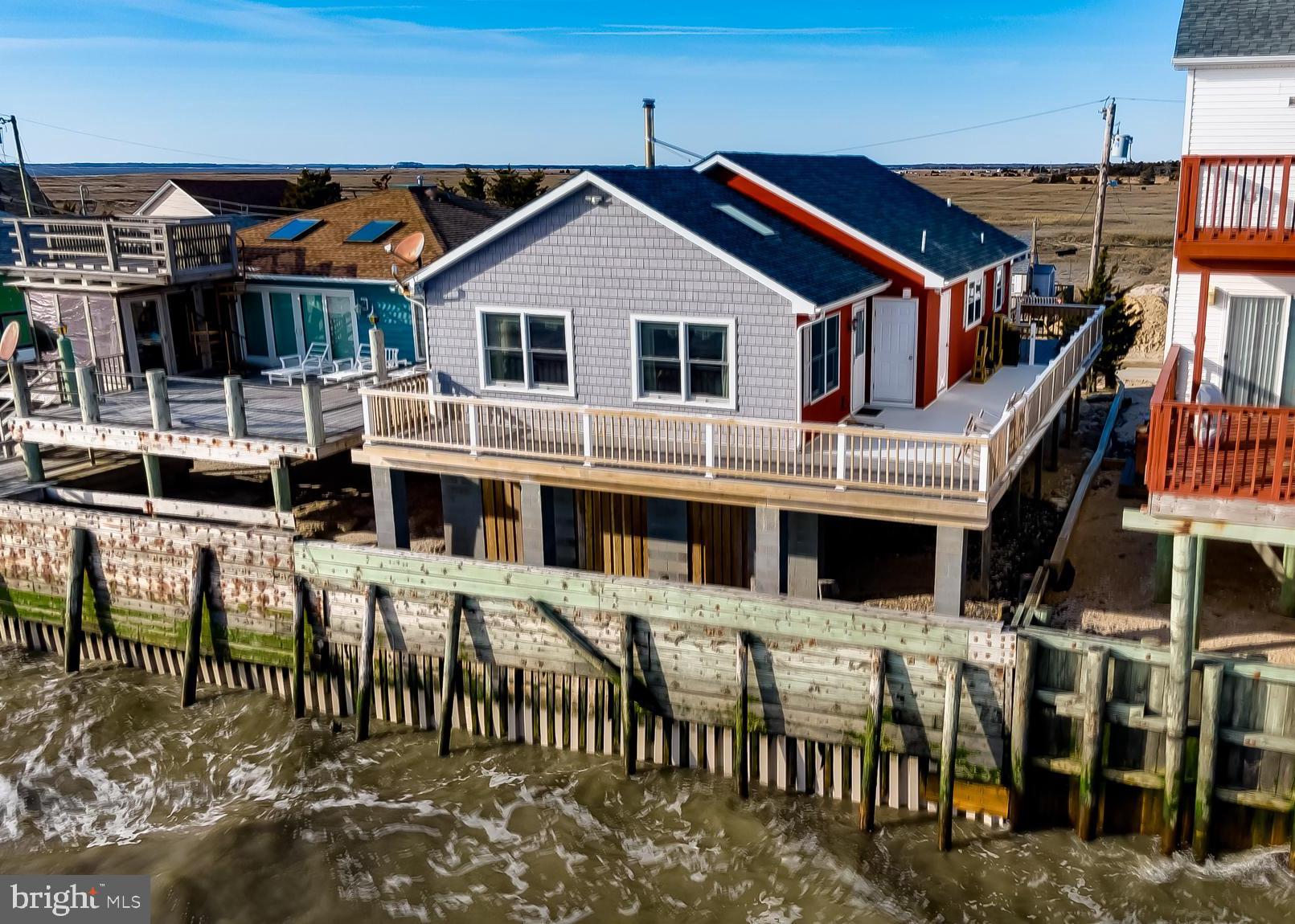 250 Cove Road-Exterior View