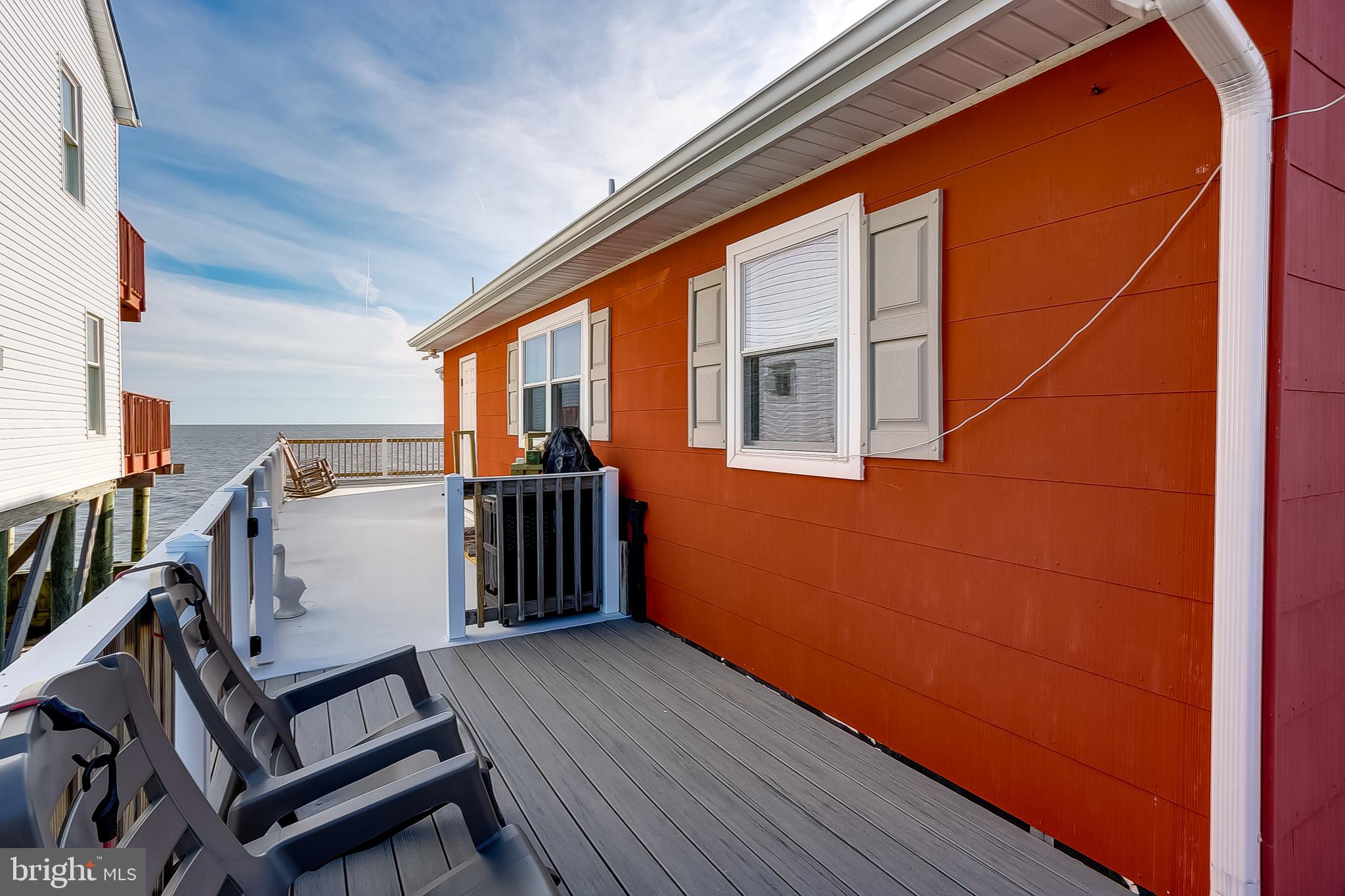 250 Cove Road Newport, NJ 08345 - Photo 16 of 40 Exterior View-Deck