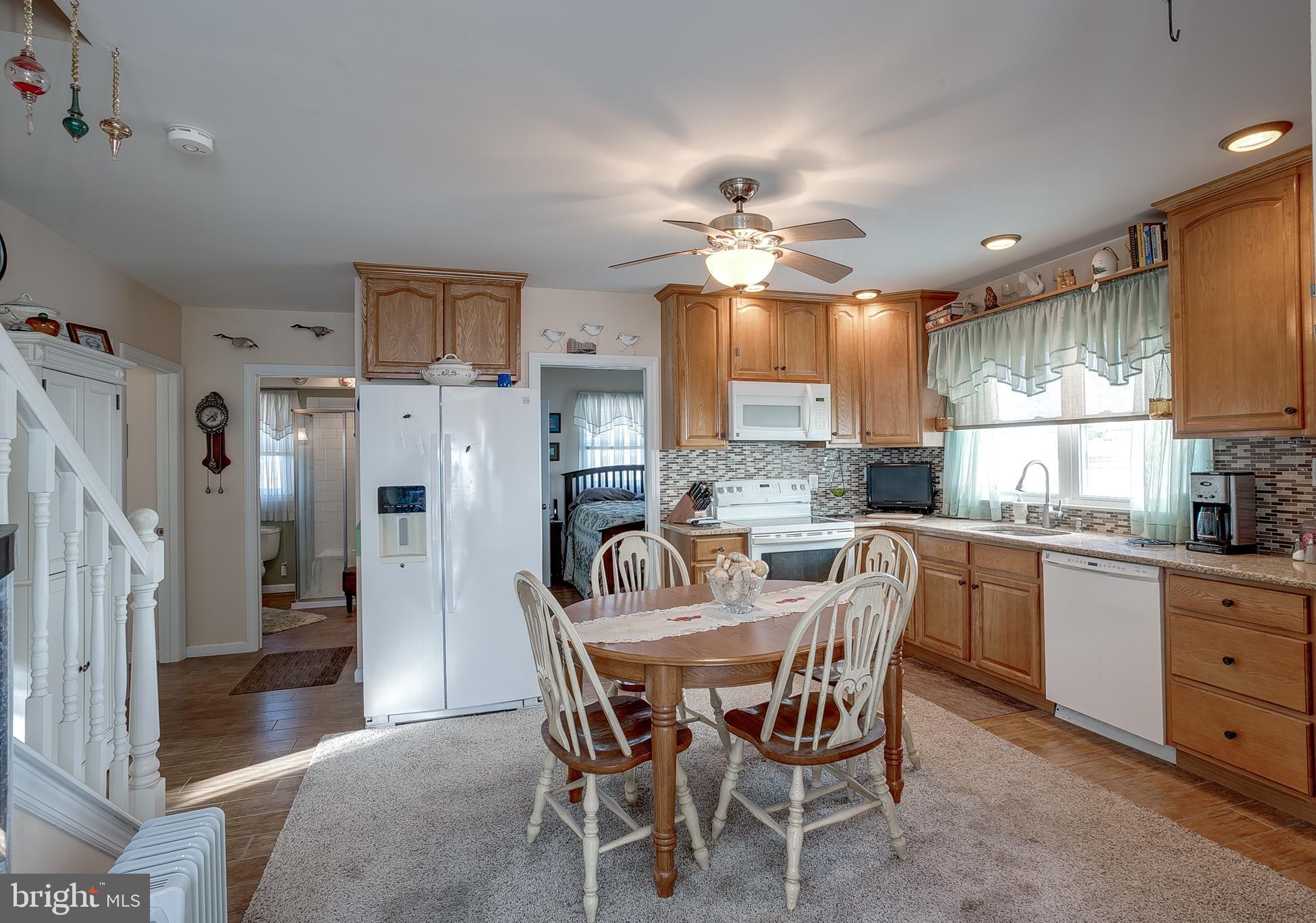 250 Cove Road Newport, NJ 08345 - Photo 25 of 40 Eat-In Kitchen