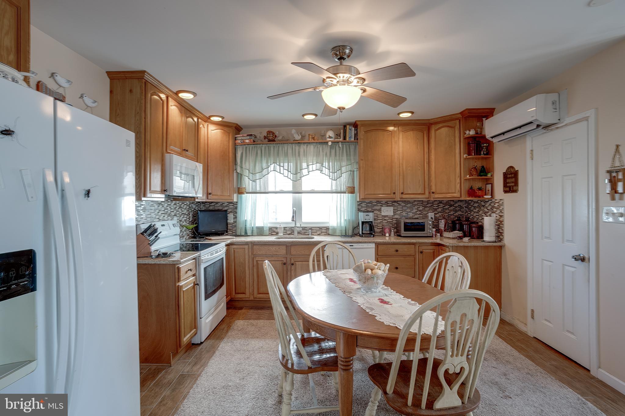250 Cove Road Newport, NJ 08345 - Photo 26 of 40 Eat-In Kitchen