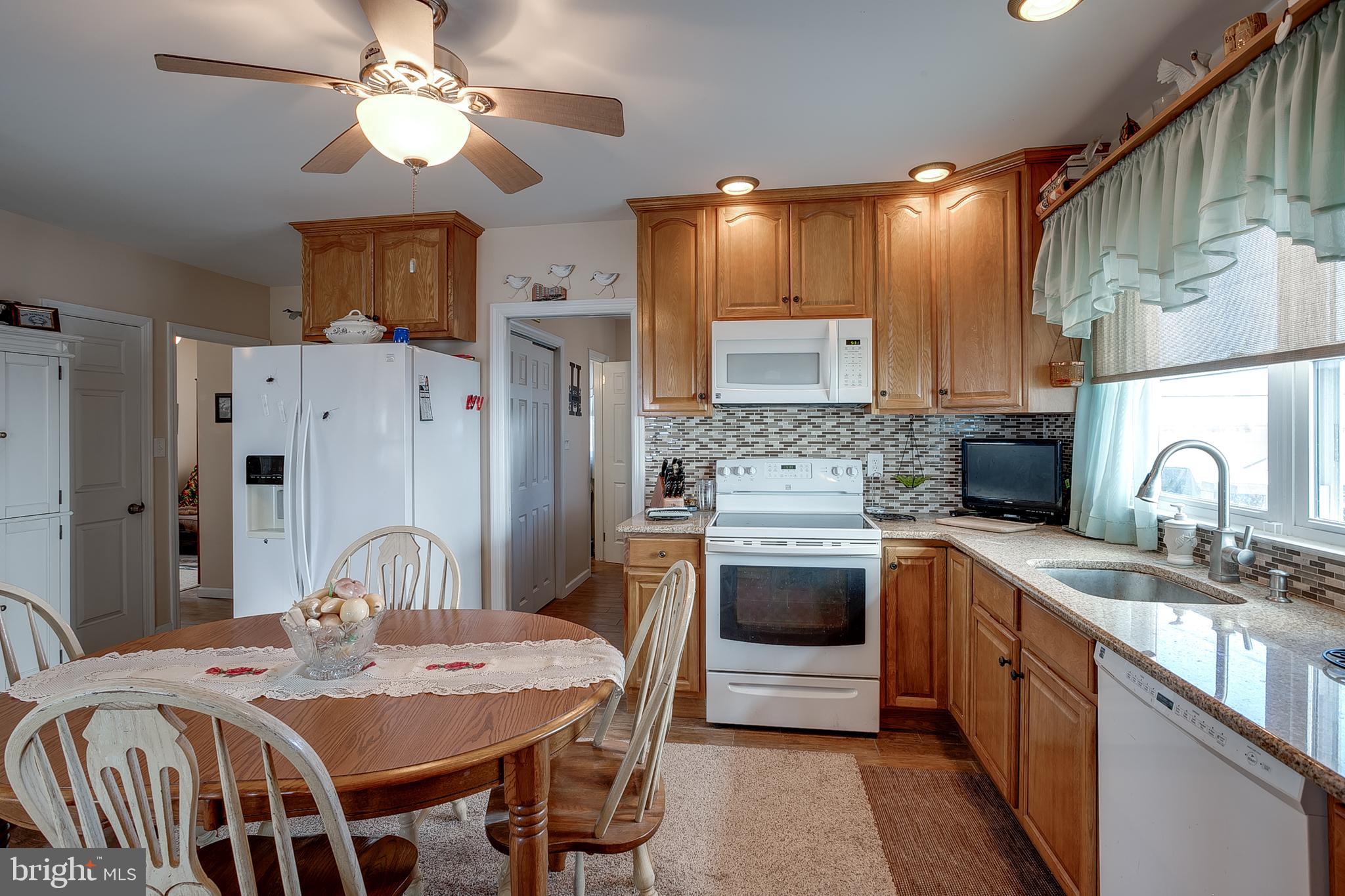 250 Cove Road Newport, NJ 08345 - Photo 27 of 40 Eat-In Kitchen