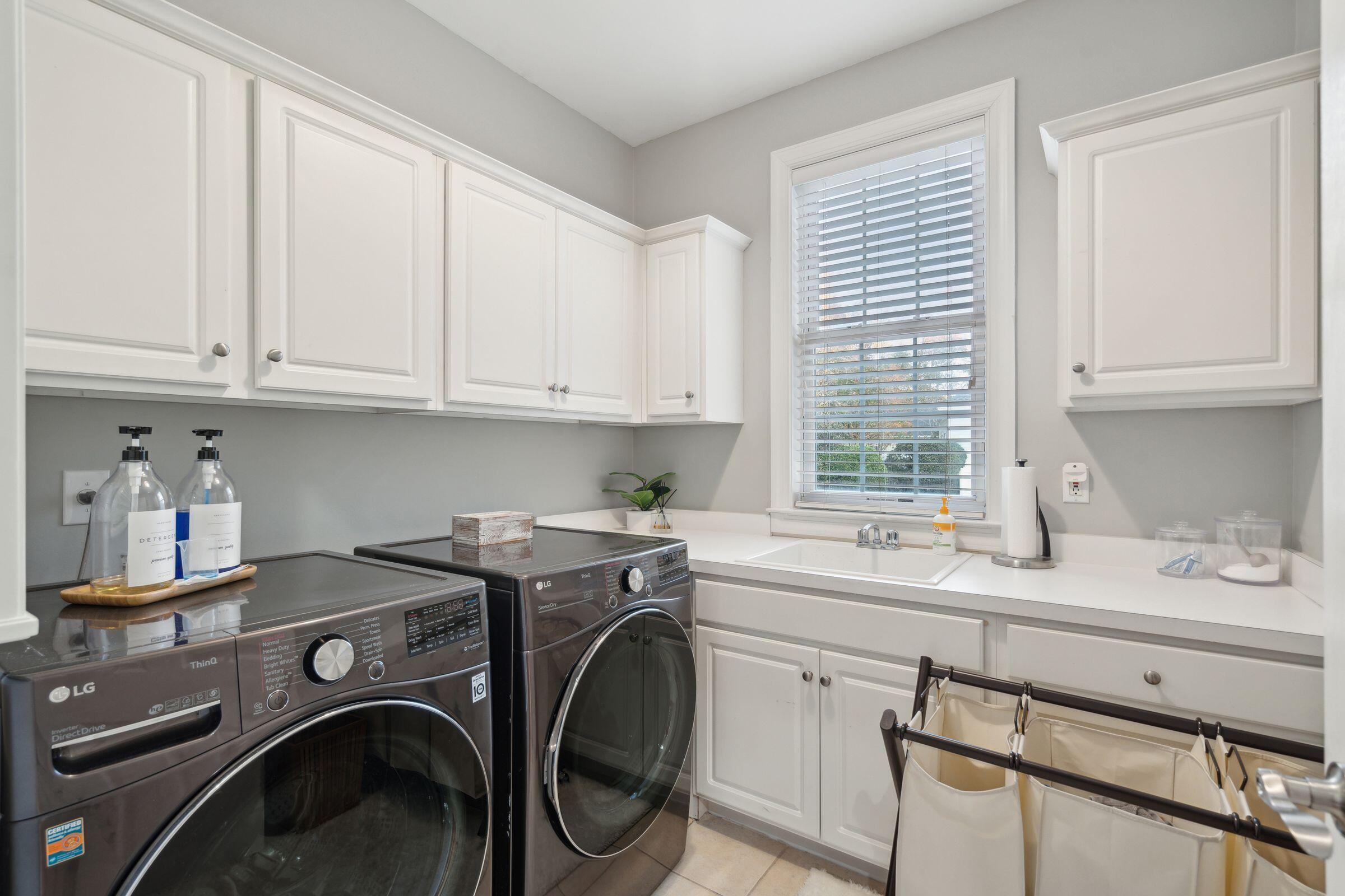 3435 Henrietta Hartford Road Mount Pleasant, SC 29466 - Photo 40 of 49 Laundry Room