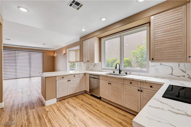 $4,250 | 8224 Horseshoe Bend Lane, Las Vegas, NV 89113