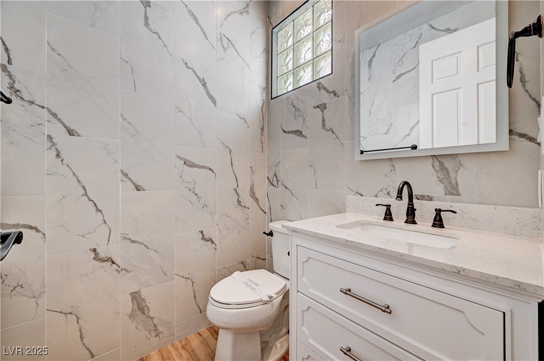 8224 Horseshoe Bend Lane Las Vegas, NV 89113 - Photo 16 of 33