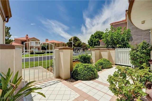 $4,250 | 8224 Horseshoe Bend Lane, Las Vegas, NV 89113