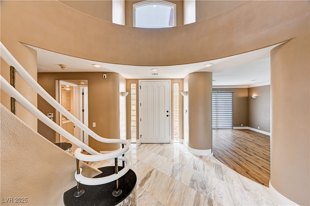 8224 Horseshoe Bend Lane Las Vegas, NV 89113 - Photo 5 of 33