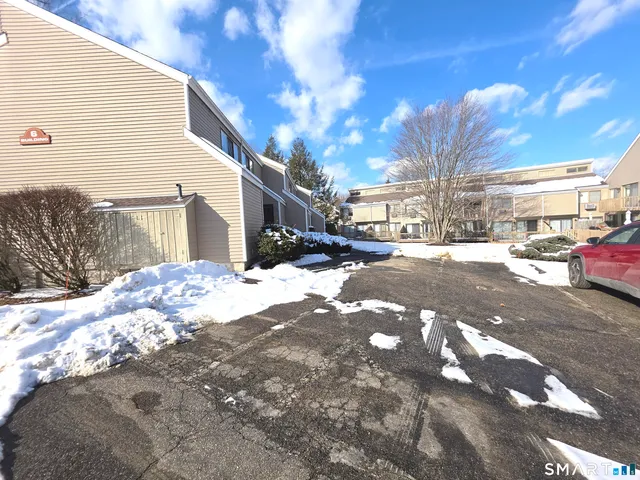 $232,000 | 51 Brook Street, Unit 6A, Naugatuck, CT 06770