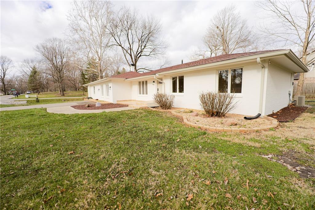 7255 Dean Road Indianapolis, IN 46250 - Photo 2 of 25