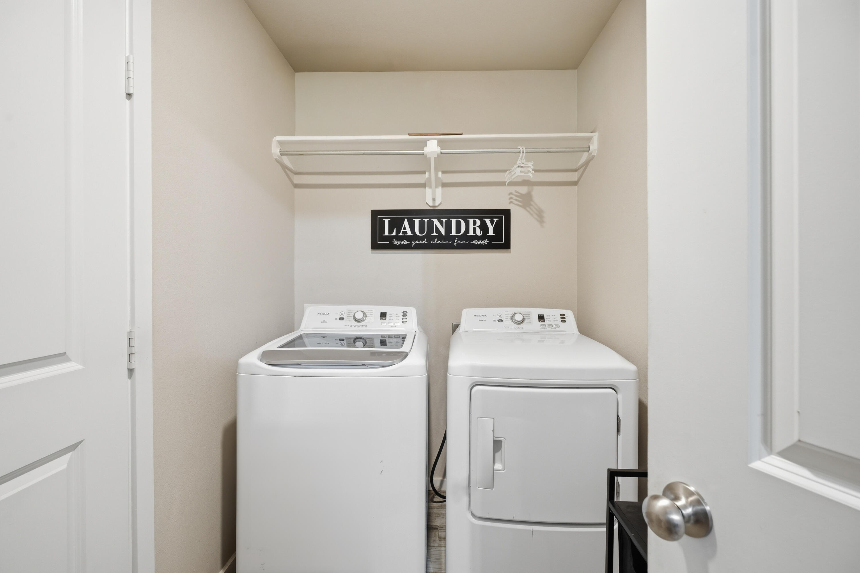 1919 140th Street Lubbock, TX 79423 - Photo 22 of 23 a utility room with dryer and washer