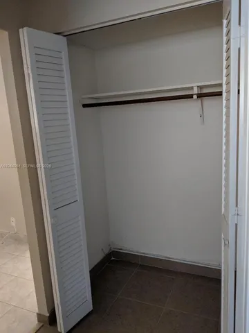 $250,000 | 211 Northeast 8th Avenue, Unit 209, Hallandale Beach, FL 33009