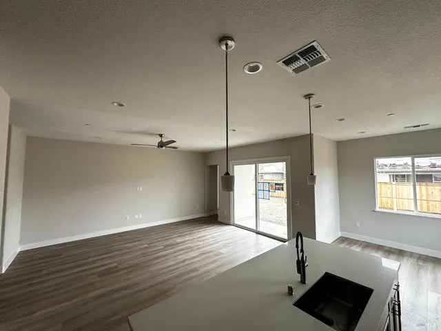 $729,900 | 697 Castle Street, Oakley, CA 94561