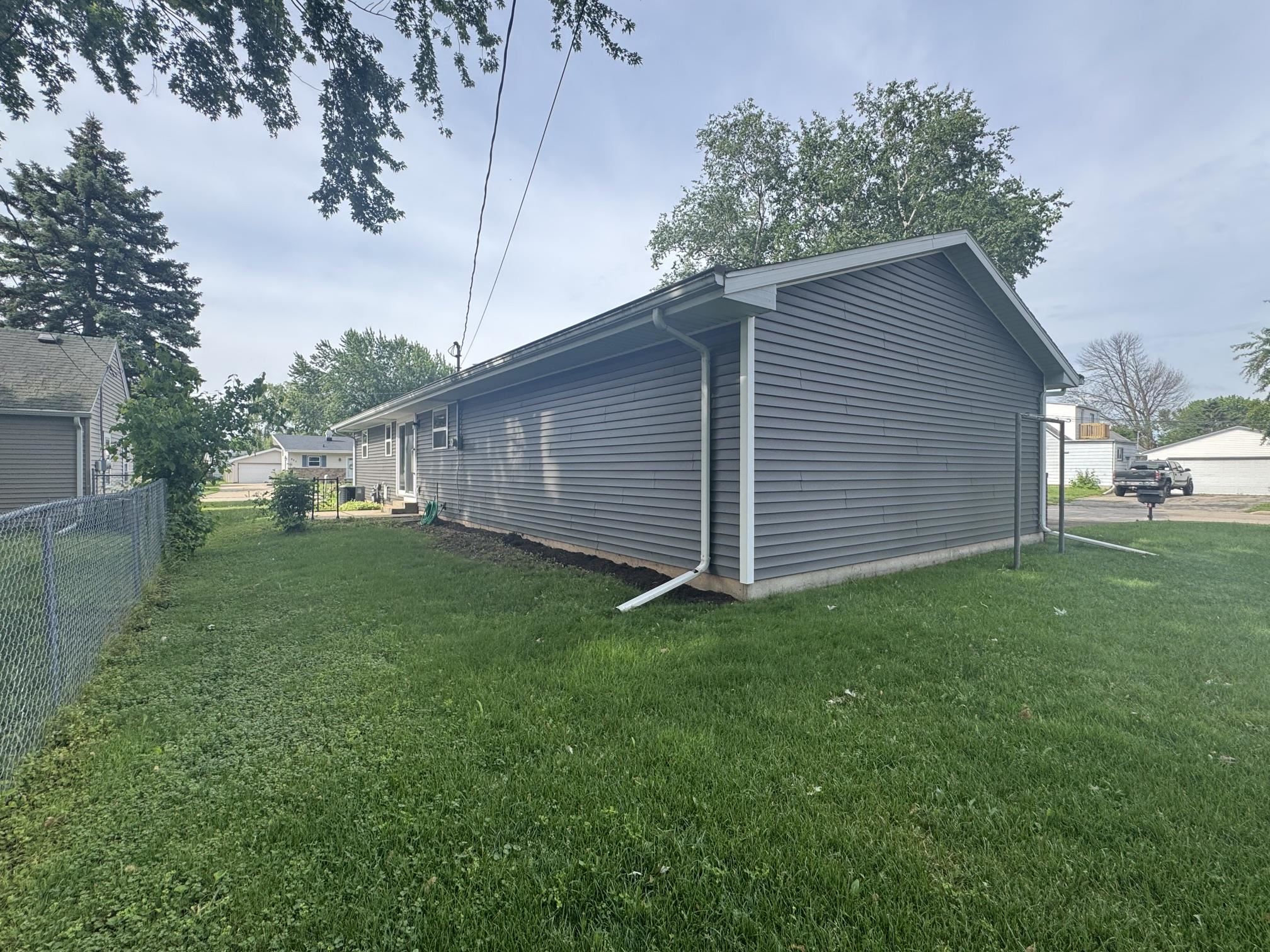 2704 North David Street Appleton, WI 54914 - Photo 6 of 48