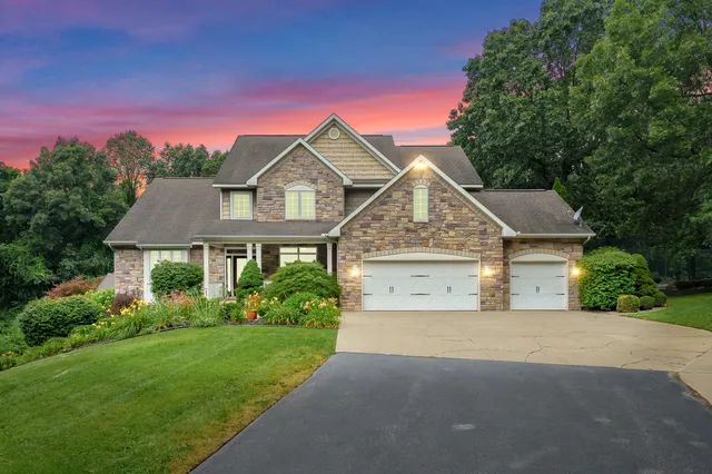 $874,900 | 9116 South 6th Street, Kalamazoo, MI 49009