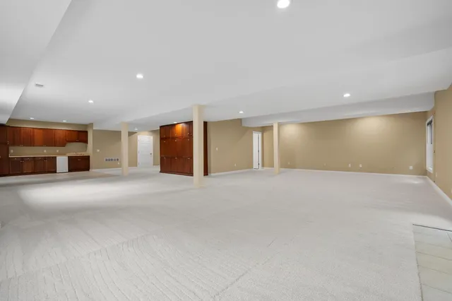 $874,900 | 9116 South 6th Street, Kalamazoo, MI 49009