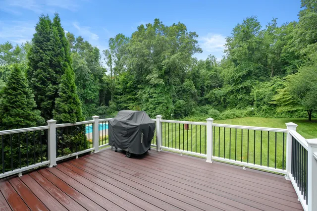 $874,900 | 9116 South 6th Street, Kalamazoo, MI 49009