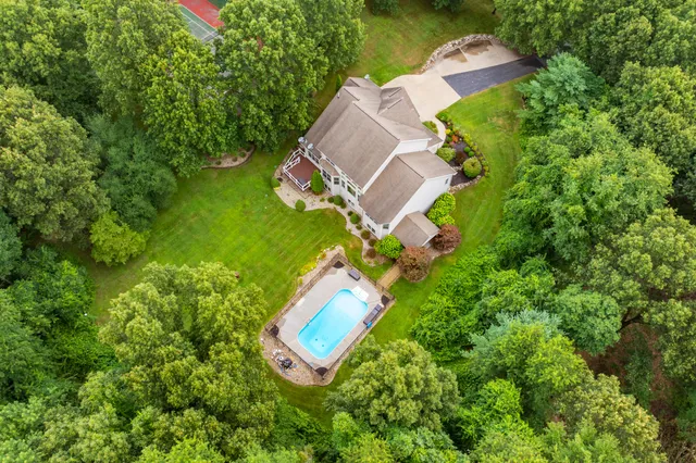 $874,900 | 9116 South 6th Street, Kalamazoo, MI 49009