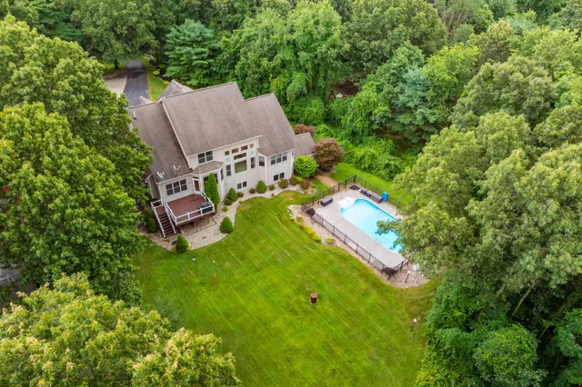 $874,900 | 9116 South 6th Street, Kalamazoo, MI 49009