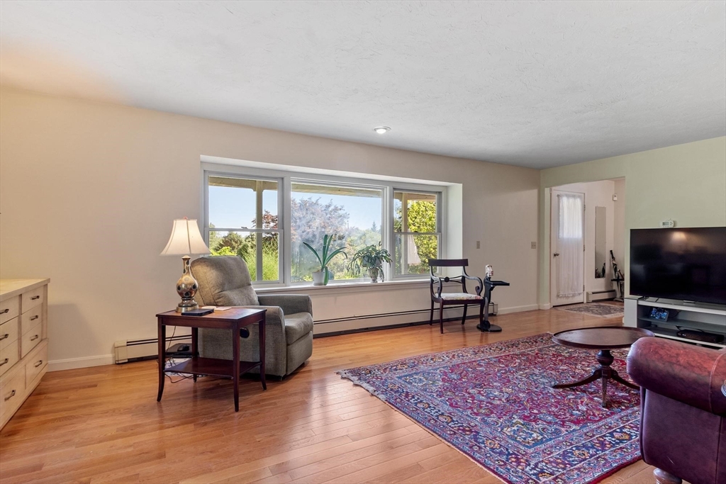 33 Taft Road Sterling, MA 01564 - Photo 8 of 42