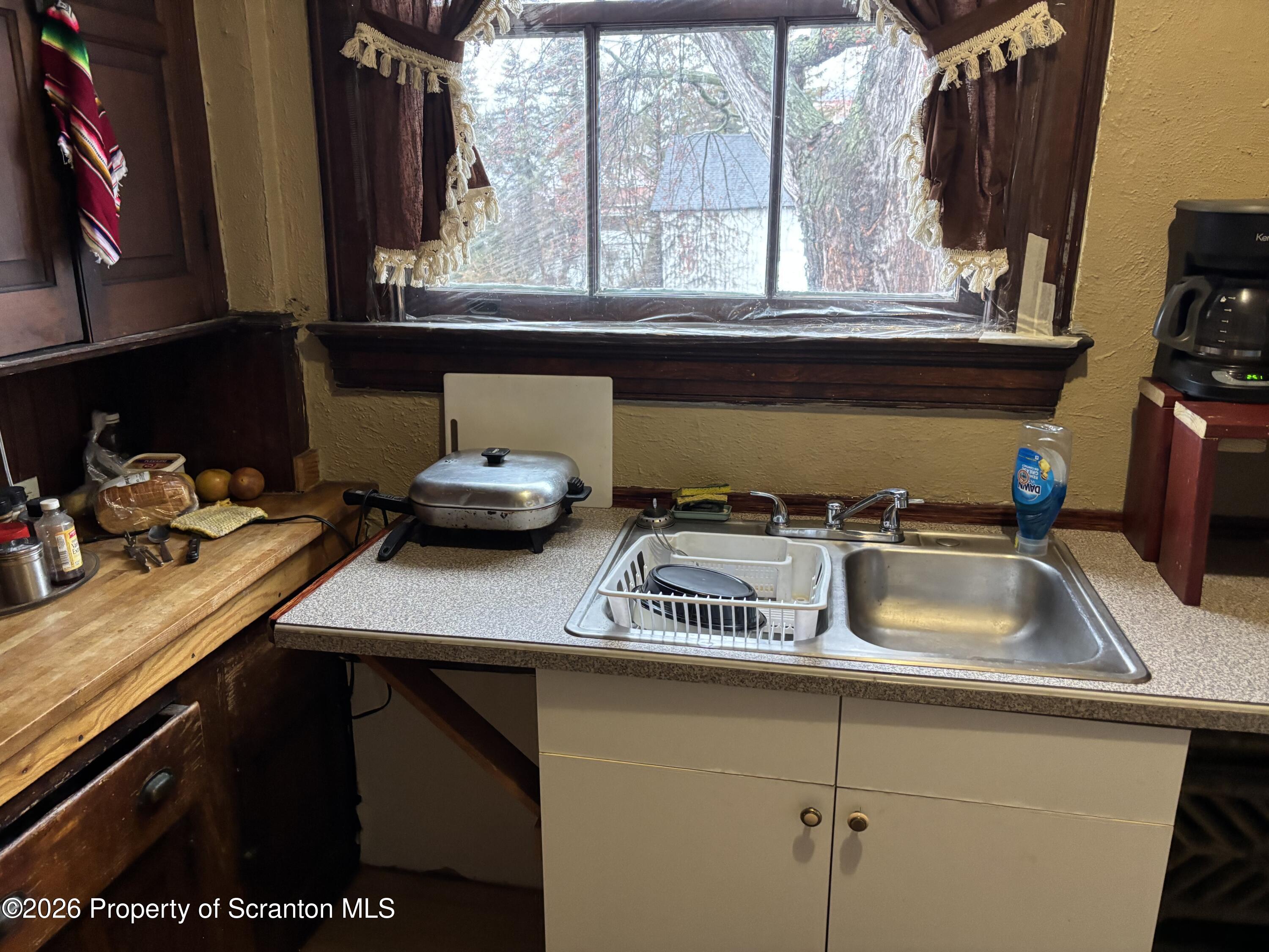 139 North Main Avenue Scranton, PA 18504 - Photo 18 of 23 IMG_0926