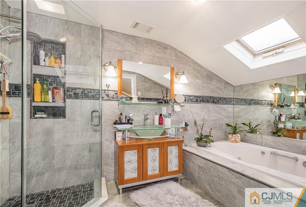 75 Fresh Ponds Road Monroe Township, NJ 08831 - Photo 12 of 23 Gallery Image 12