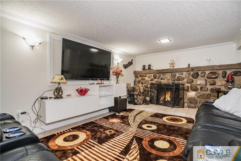 75 Fresh Ponds Road Monroe Township, NJ 08831 - Photo 18 of 23 Gallery Image 18