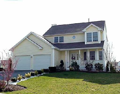 25 Spring Meadow Court Cranston, RI 02921 - Photo 1 of 1 Exterior Front.