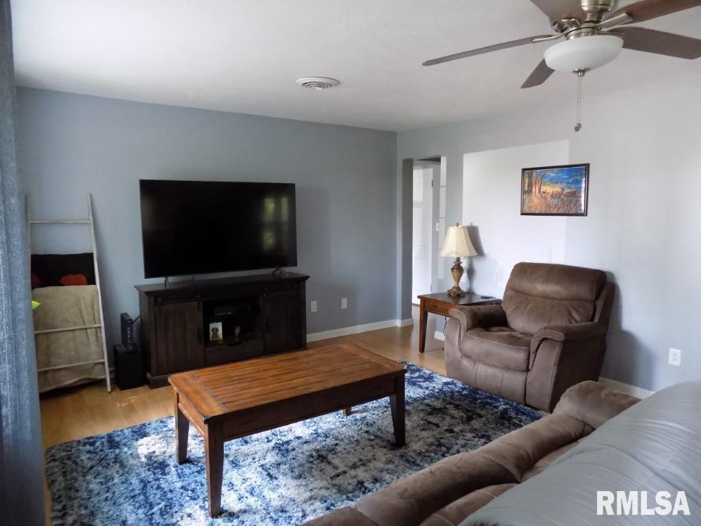 2272 Hazlett Road Springfield, IL 62707 - Photo 2 of 31 Gallery Image 2