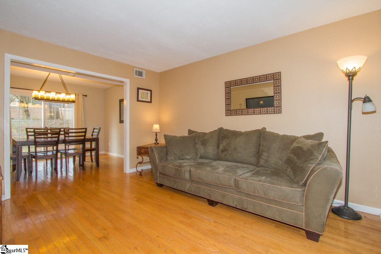 20 St Andrews Way Greenville, SC 29607 - Photo 2 of 36 Gallery Image 2
