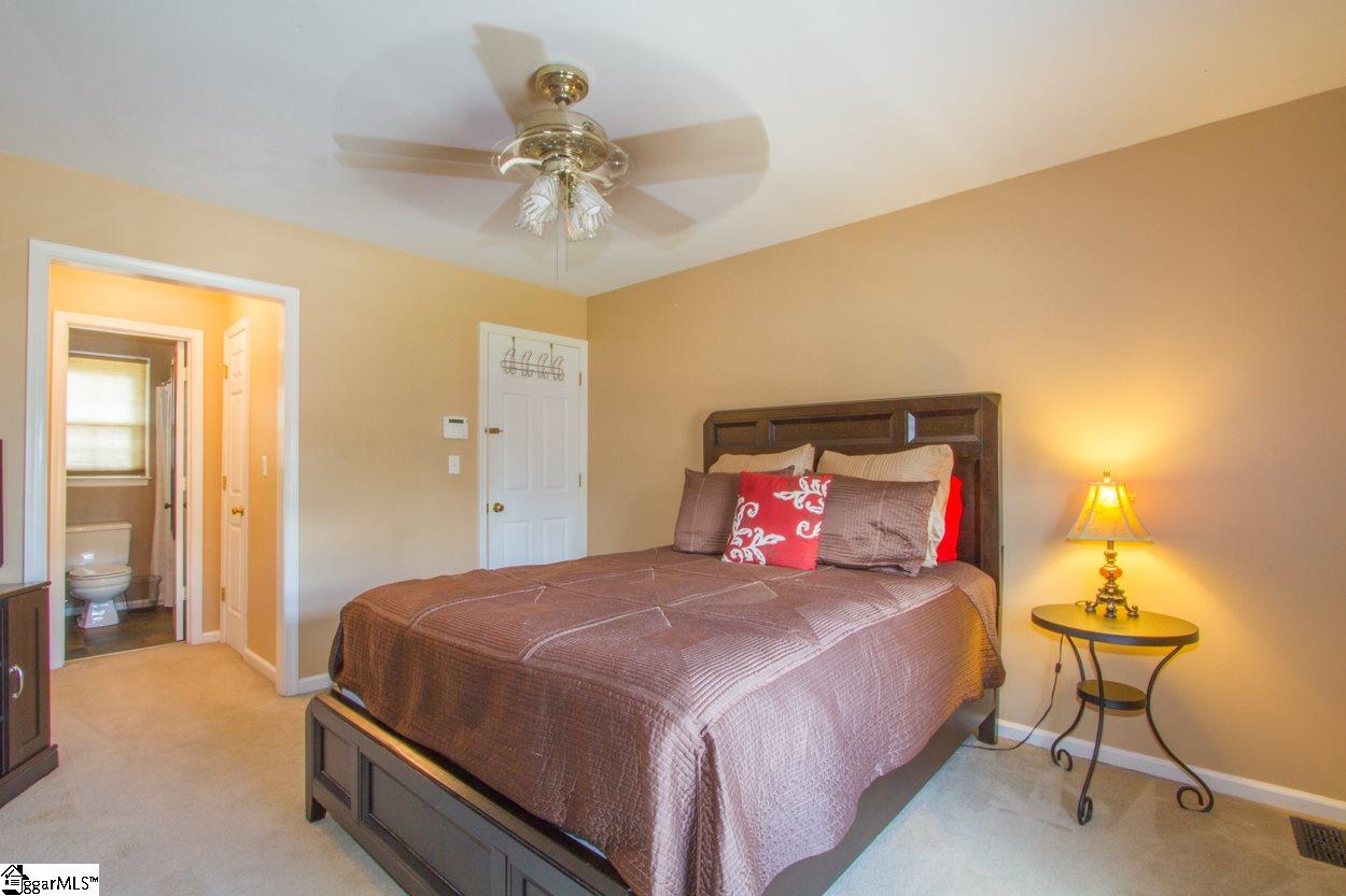 20 St Andrews Way Greenville, SC 29607 - Photo 26 of 36 Gallery Image 26