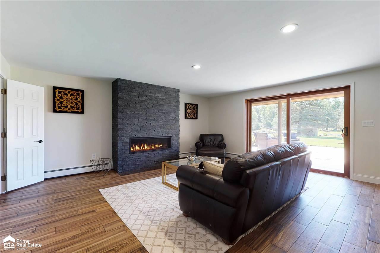 11048 White Lake Road Fenton, MI 48430 - Photo 35 of 79