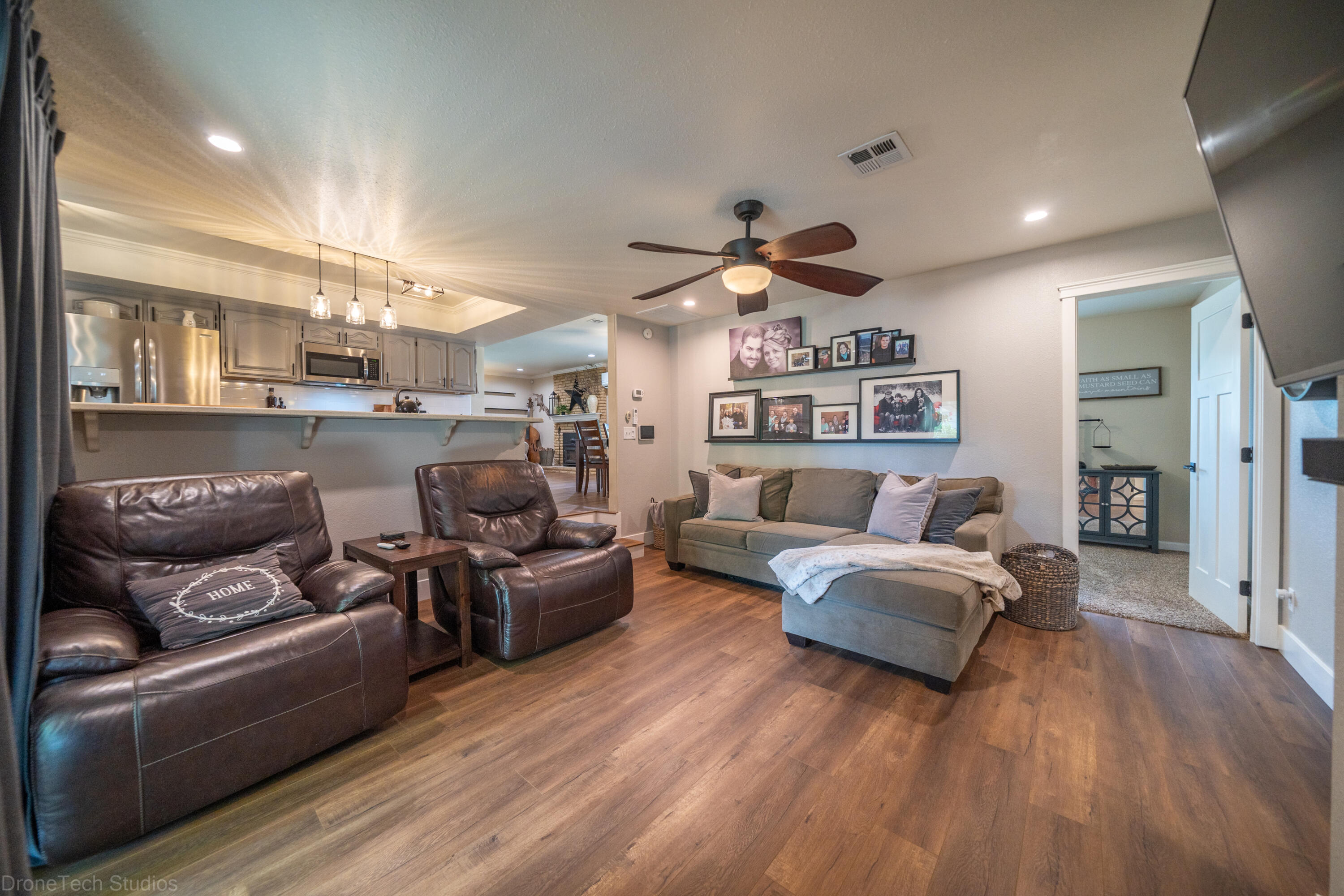 3689 Suzanne Way Redding, CA 96002 - Photo 17 of 58 3689 Suzanne Way-30