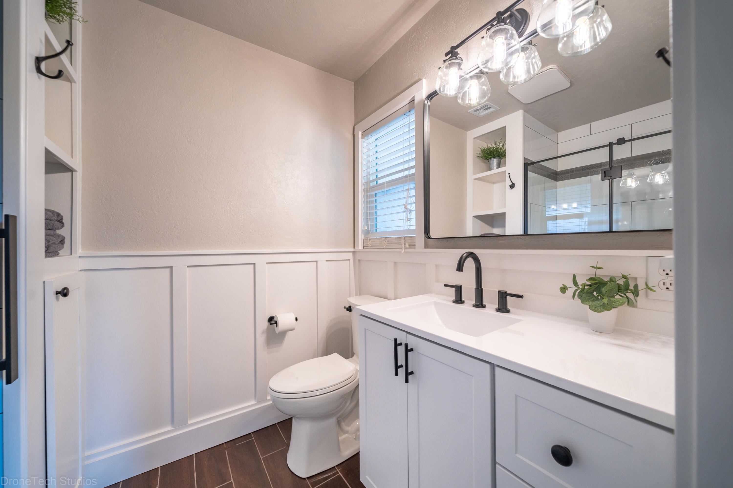 3689 Suzanne Way Redding, CA 96002 - Photo 25 of 58 3689 Suzanne Way-38