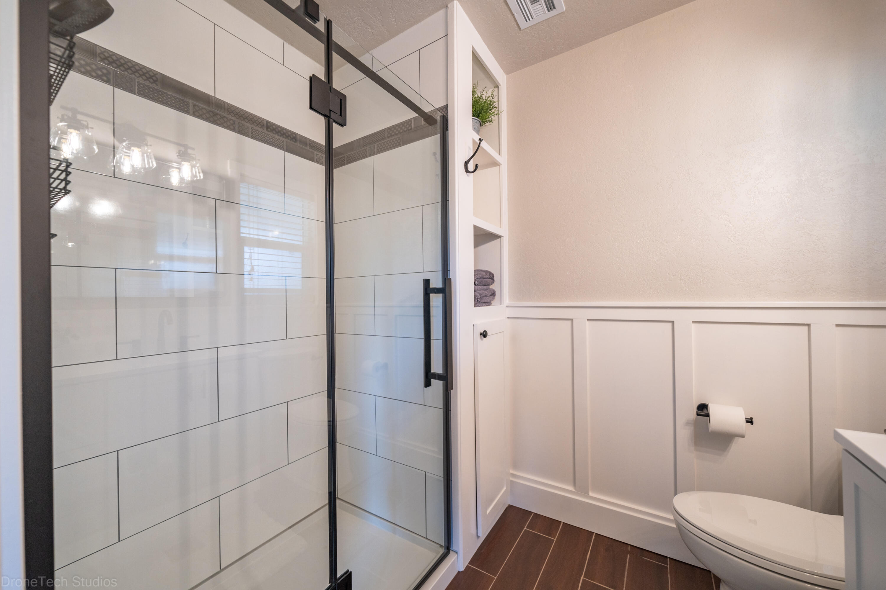 3689 Suzanne Way Redding, CA 96002 - Photo 26 of 58 3689 Suzanne Way-39