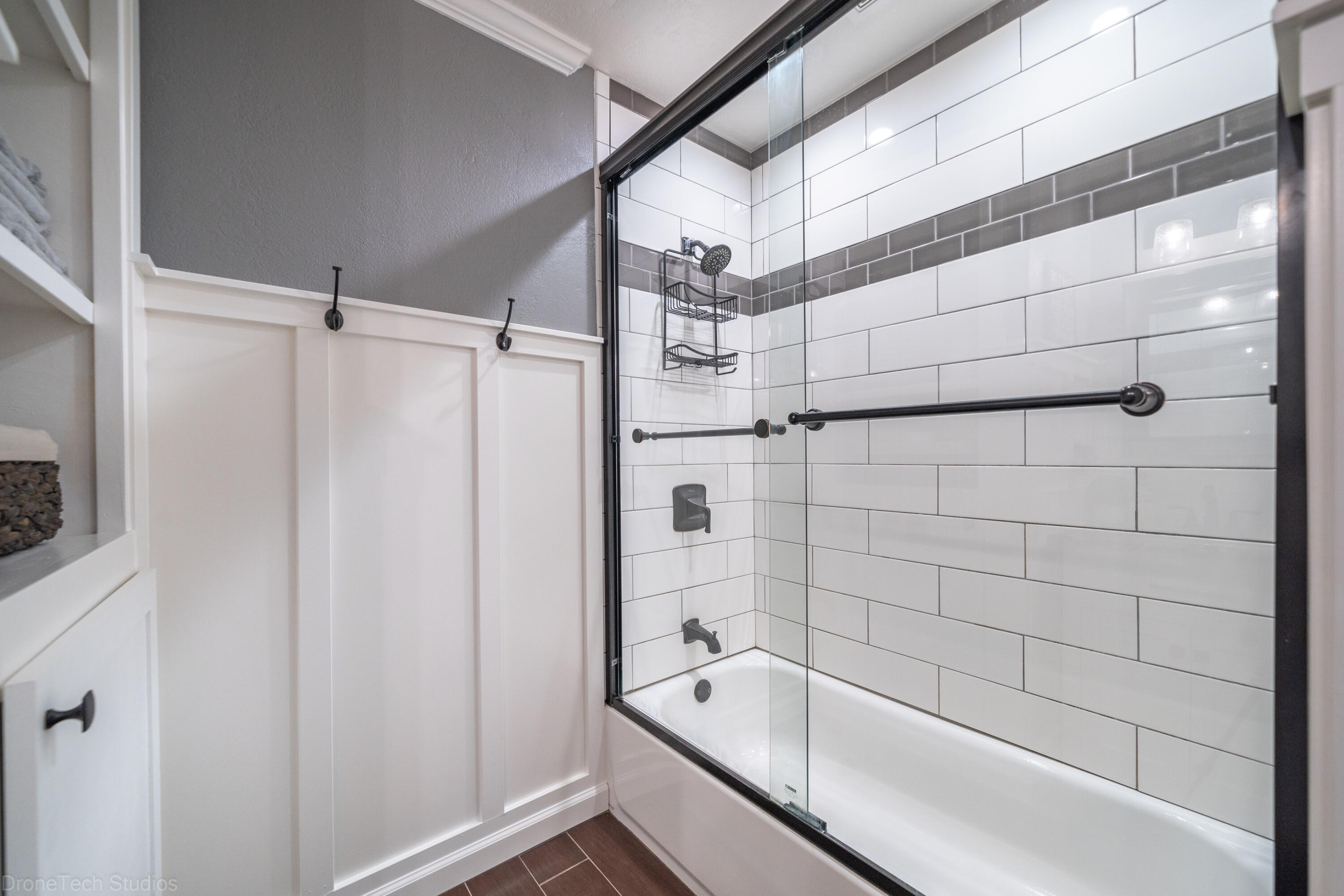 3689 Suzanne Way Redding, CA 96002 - Photo 31 of 58 3689 Suzanne Way-44