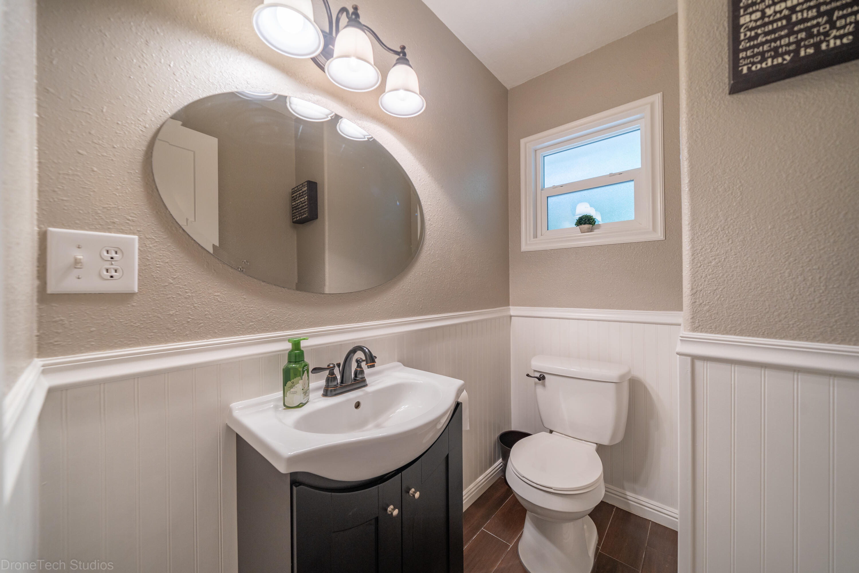 3689 Suzanne Way Redding, CA 96002 - Photo 34 of 58 3689 Suzanne Way-47