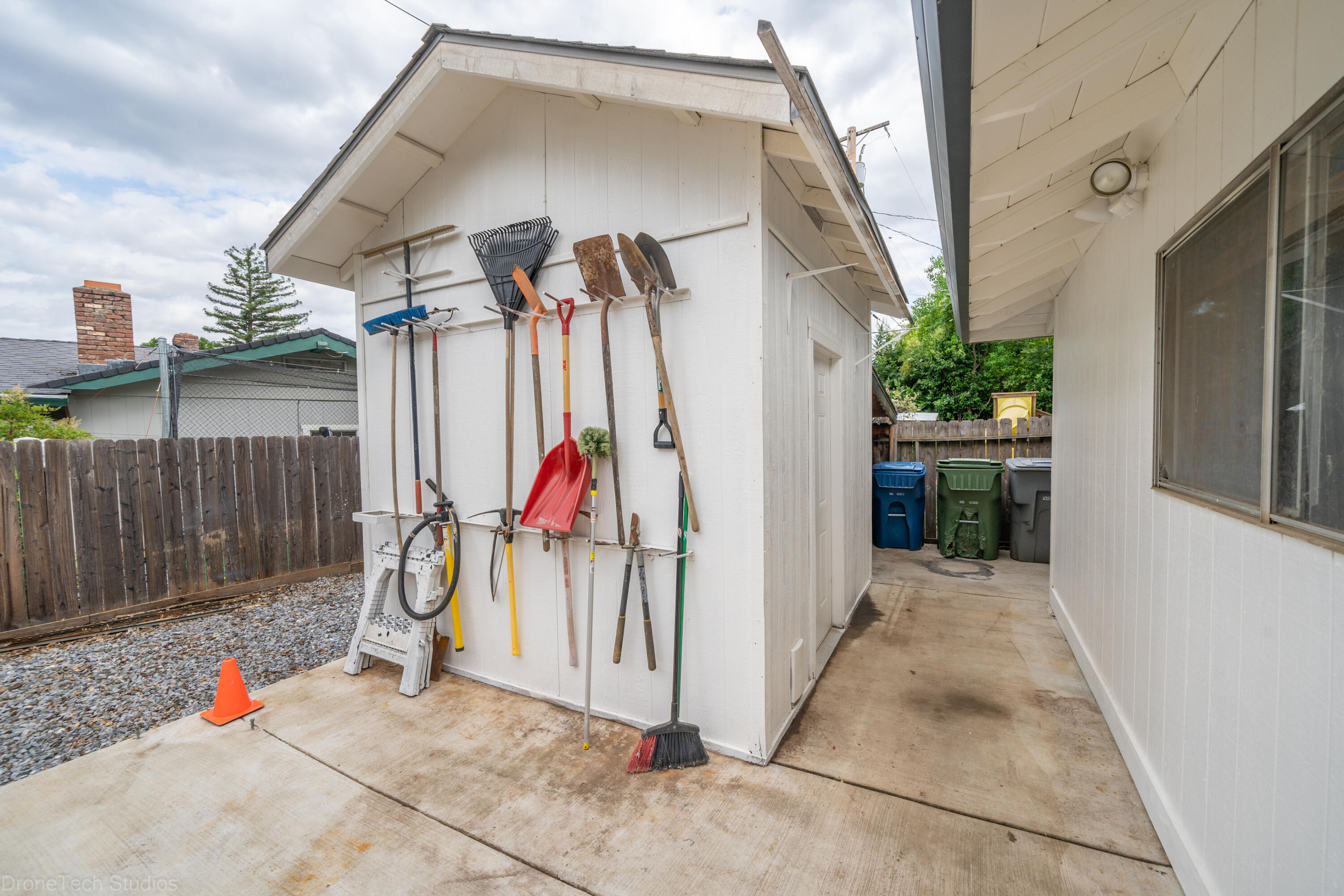 3689 Suzanne Way Redding, CA 96002 - Photo 46 of 58 3689 Suzanne Way-63
