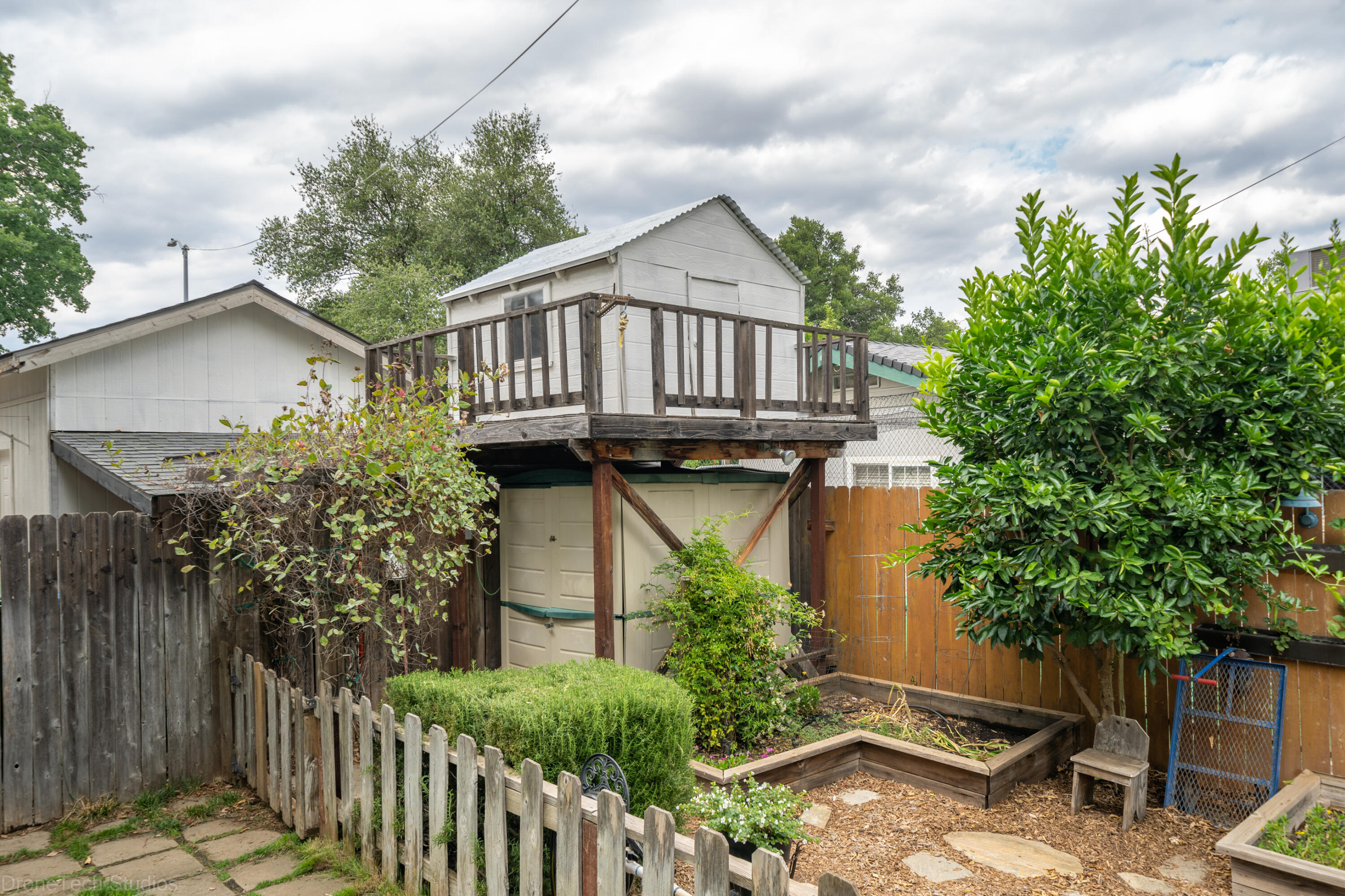 3689 Suzanne Way Redding, CA 96002 - Photo 48 of 58 3689 Suzanne Way-66