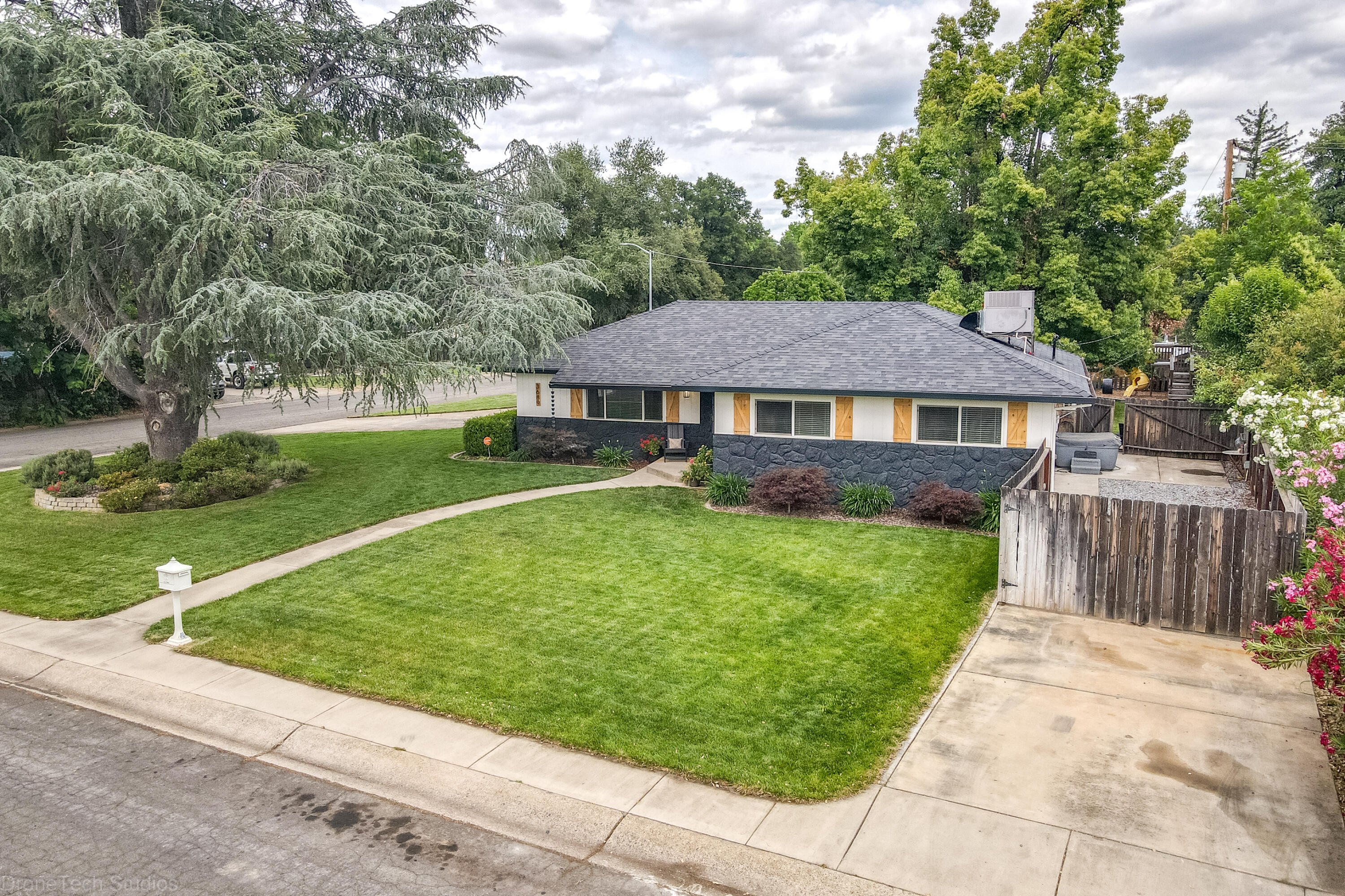 3689 Suzanne Way Redding, CA 96002 - Photo 56 of 58 Drone-14