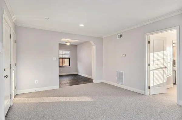 $1,375 | 1102 West 46th Street, Unit 3, Kansas City, MO 64112