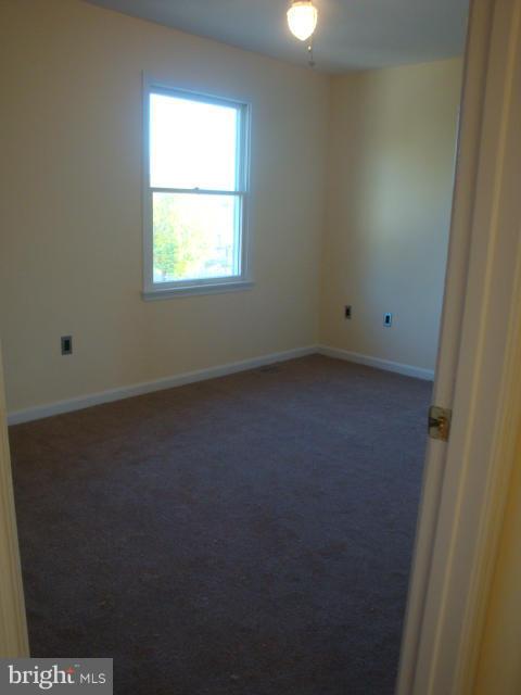 17 Greenleaf Road Strasburg, VA 22657 - Photo 15 of 29 Bedroom