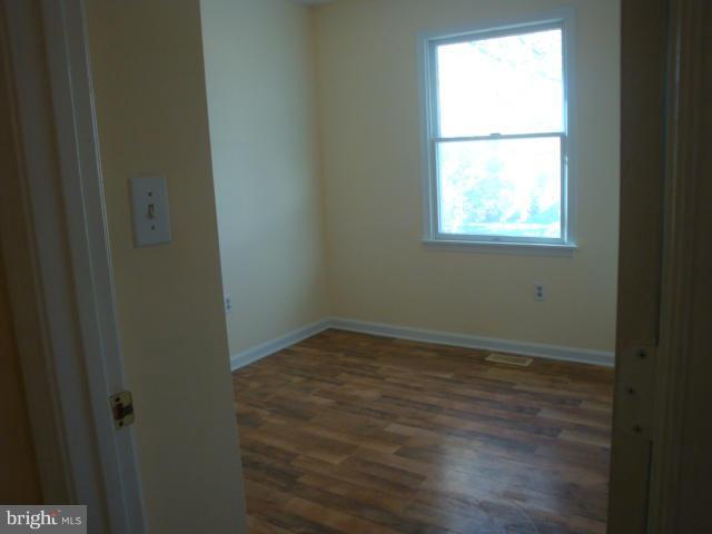 17 Greenleaf Road Strasburg, VA 22657 - Photo 19 of 29 Bedroom